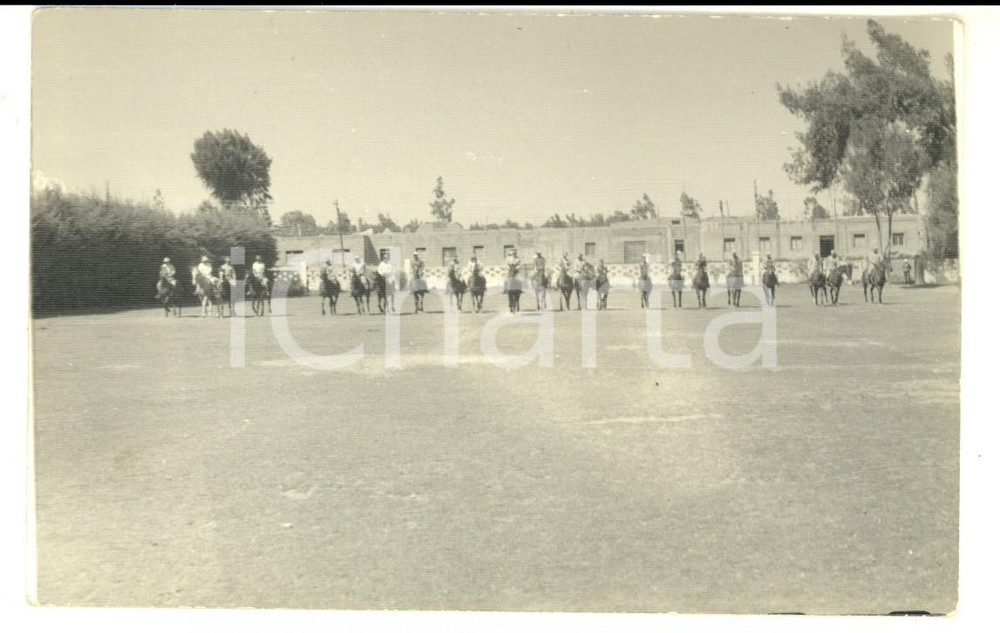Fotografia d epoca originale 1960 ca BOLIVIA Pattuglia di militari in ricognizione a cavallo Fotografia FP 1