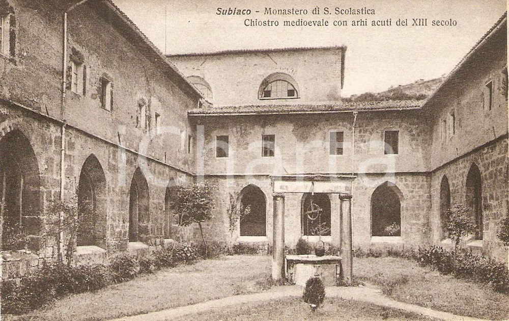 Cartolina originale da collezione 1925 ca SUBIACO Chiostro del Monastero di Santa Scolastica Cartolina FP NV 1