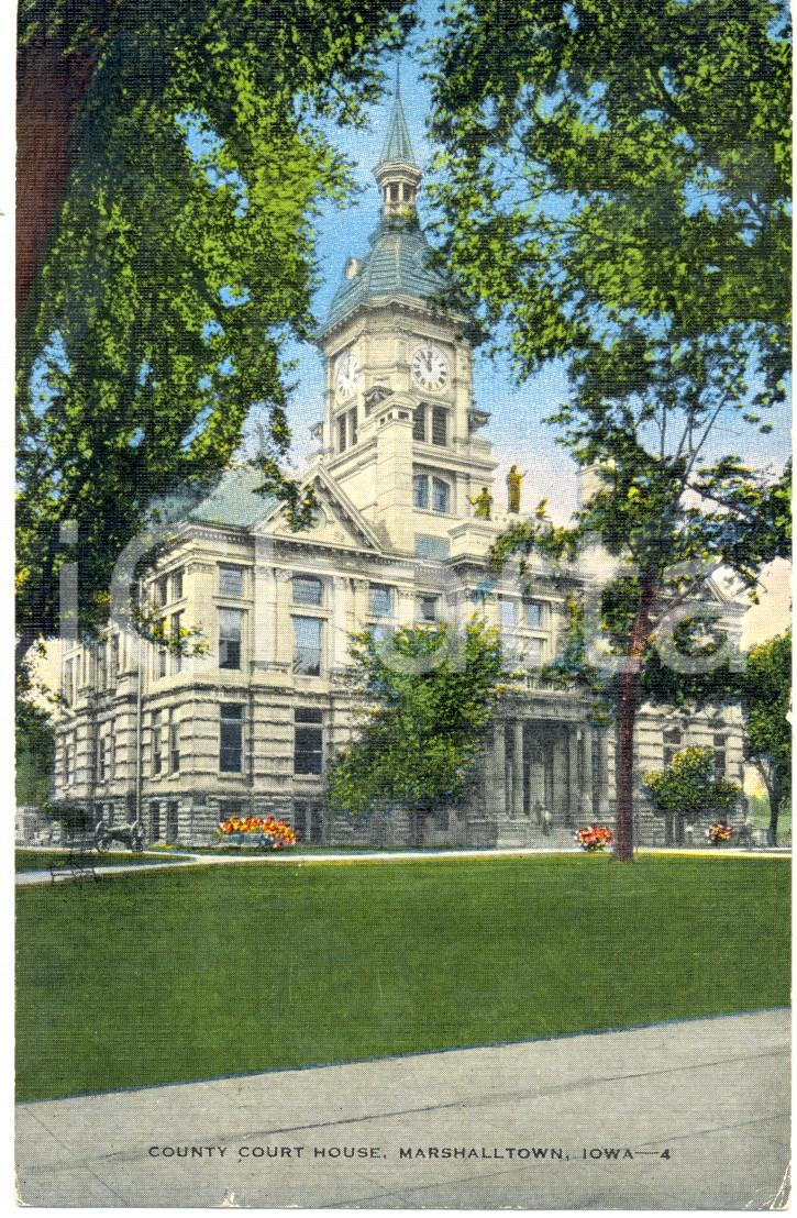 Cartolina originale da collezione 1953 MARSHALLTOWN, IOWA USA Scorcio della COUNTY COURT House Cartolina FP VG 1