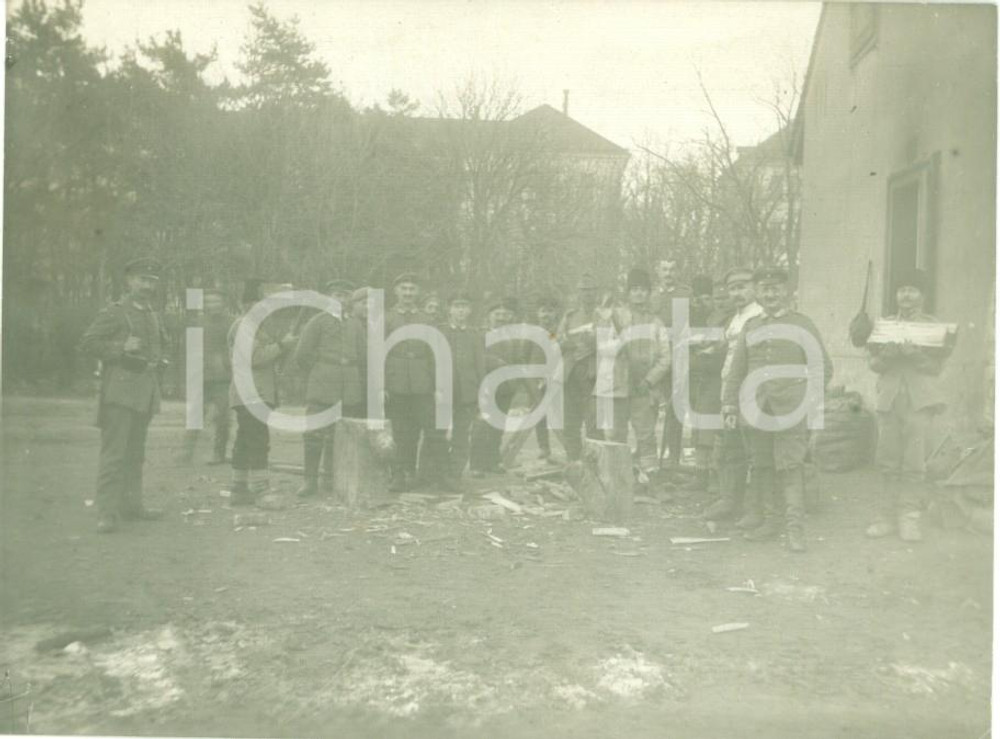 Fotografia d epoca originale 1916 HERMANNSTADT ROMANIA WWI Taglialegna rumeni aiutano tedeschi in segherie 1