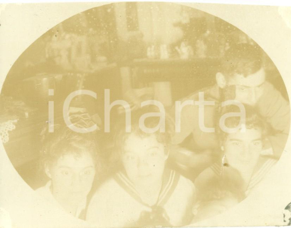 Fotografia d epoca originale 1916 HERMANNSTADT ROMANIA WWI Ufficiale tedesco con ragazze alla marinara 1