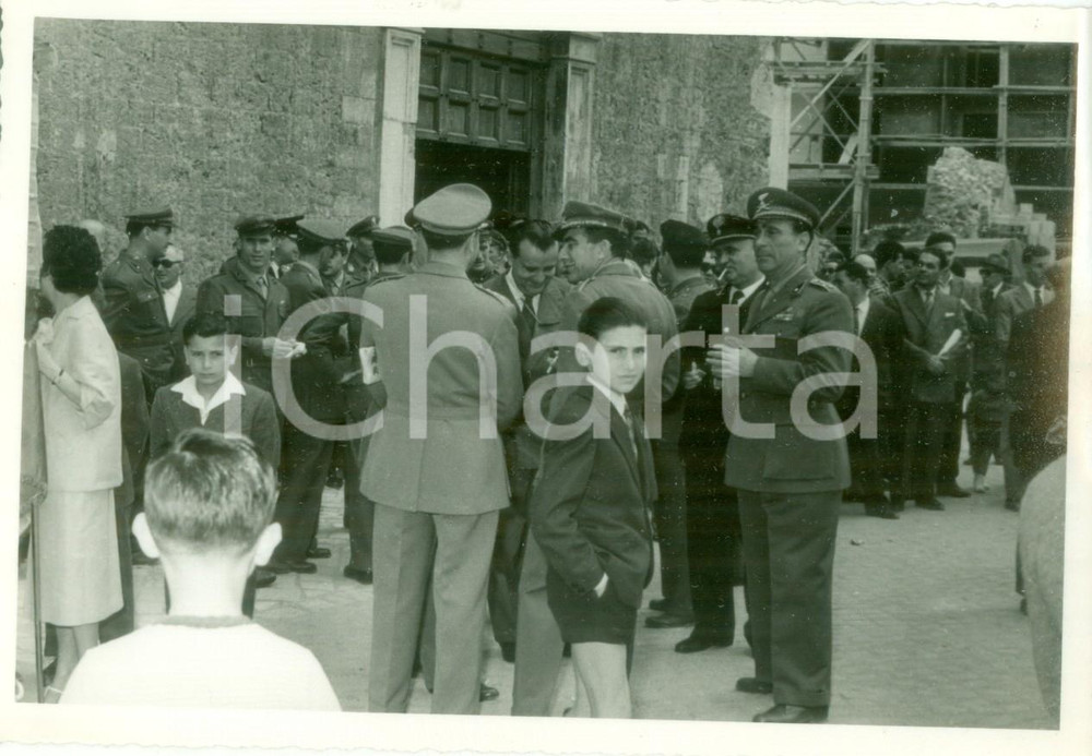 Fotografia d epoca originale 1950 ca TERNI Militari alla cerimonia per i Caduti dell Istituto LAZZARINI Foto 1