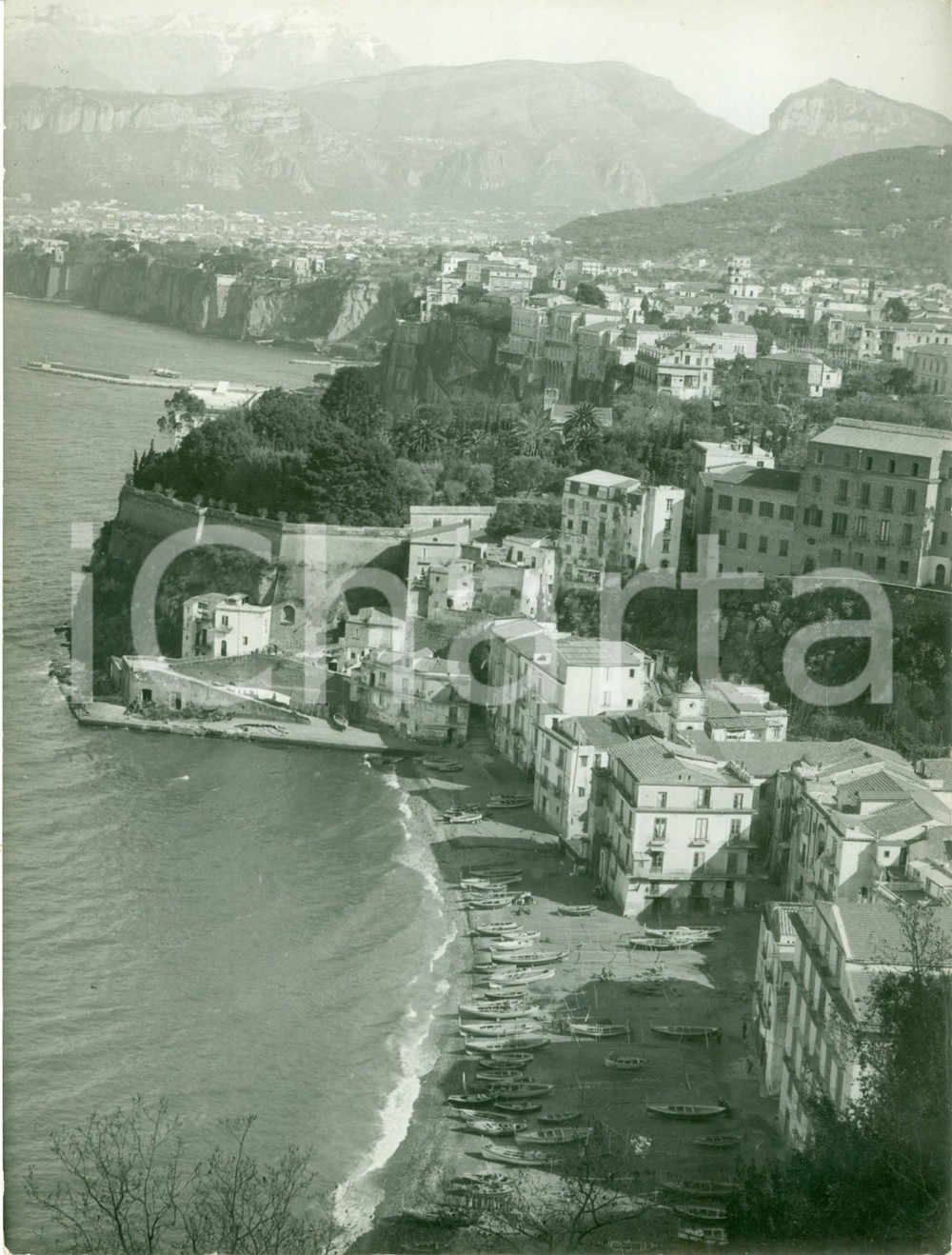 Fotografia d epoca originale 1960 ca SORRENTO NA La Marina Grande vista dal Capo Vera fotografia 1