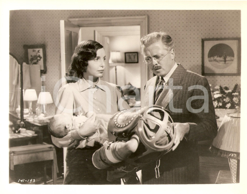 Fotografia d epoca originale 1958 CINEMA  DUNKERQUE Richard ATTENBOROUGH Maxine AUDLEY  Foto di scena 1