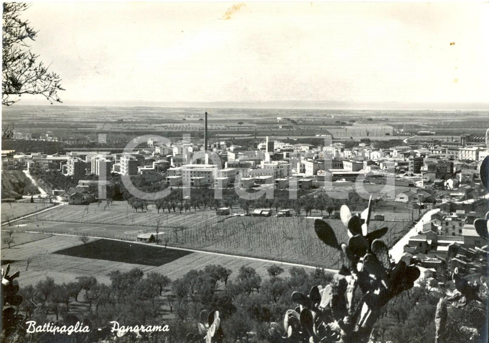 Cartolina originale da collezione 1951 BATTIPAGLIA SA Veduta della cittadina con Palazzo Municipale FG VG 1