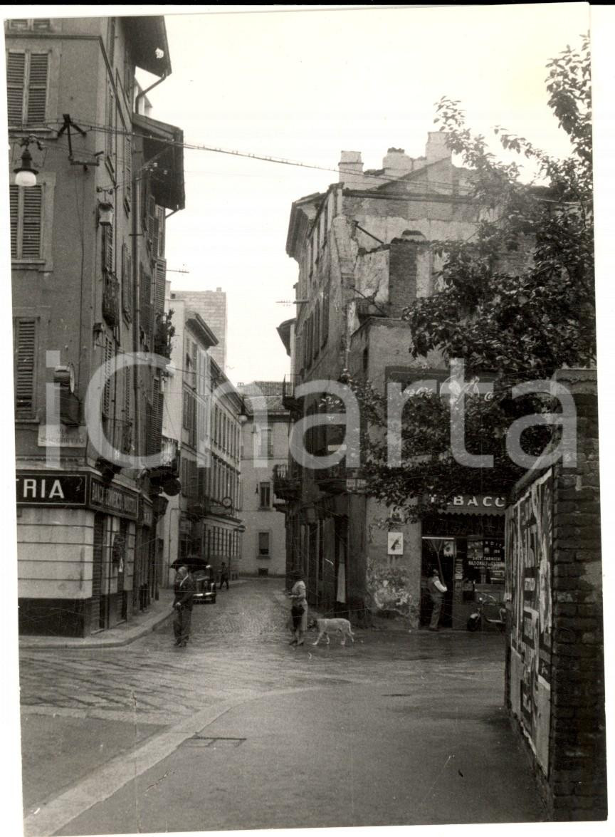 Fotografia d epoca originale 1956 MILANO Veduta incrocio CINQUE VIE con insegna COCACOLA Foto ARTISTICA 1