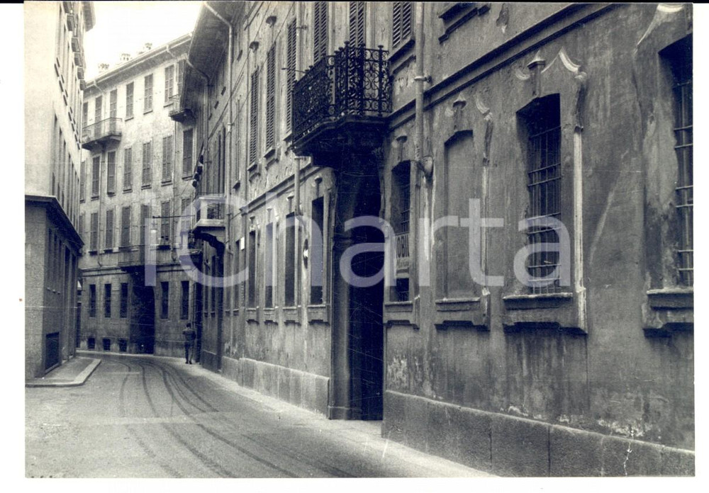Fotografia d epoca originale 1956 MILANO Centro storico   Veduta di via BORROMEI ? Foto ARTISTICA 10 x 14 1
