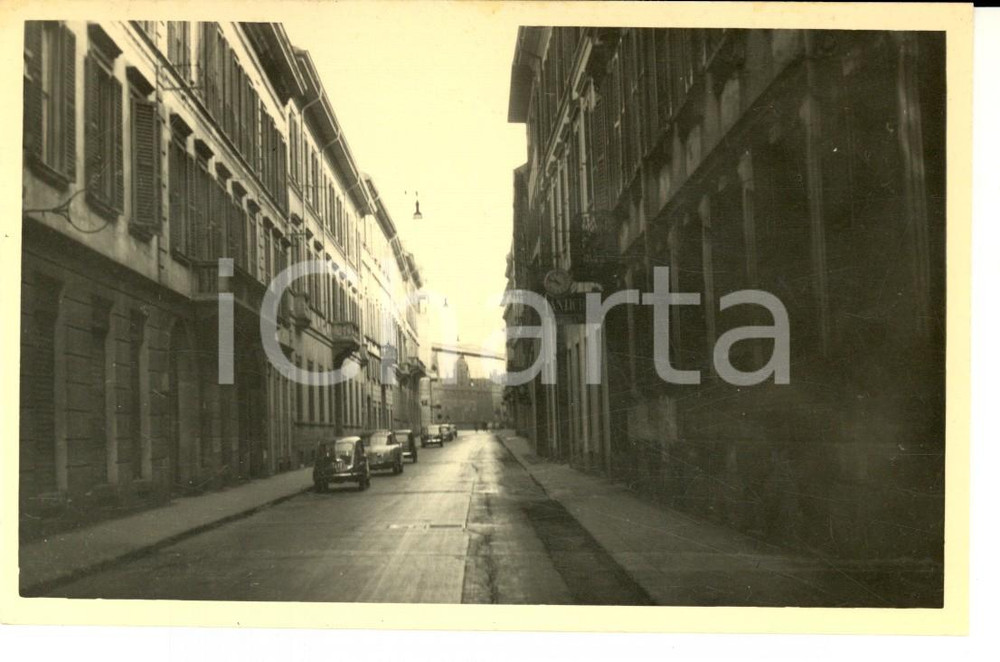 Fotografia d epoca originale 1955 ca MILANO Veduta di via SANT ANDREA con FIAT 500 Foto ARTISTICA FP 1