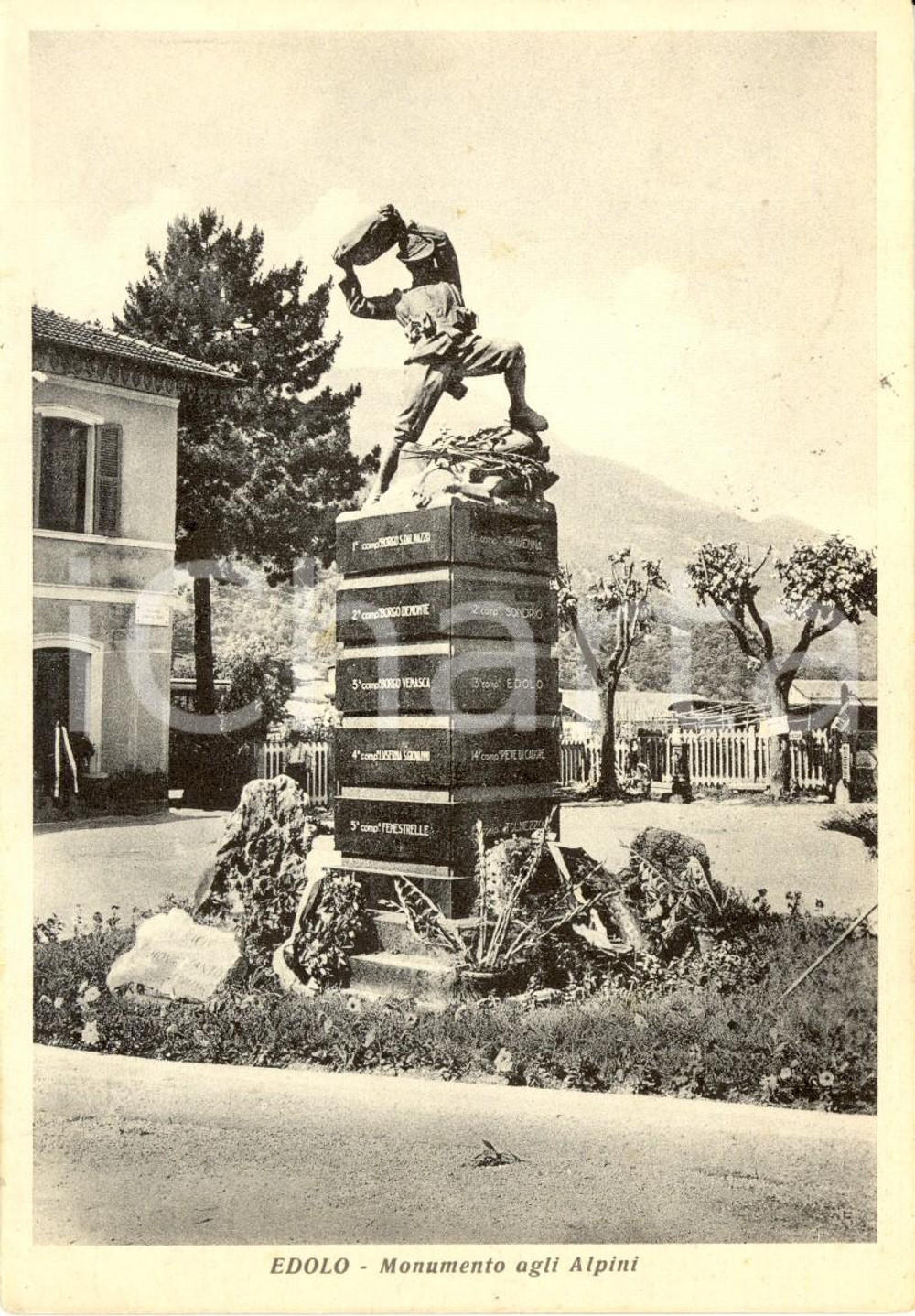 Cartolina originale da collezione 1955 EDOLO BS VALLE CAMONICA Il monumento agli Alpini Cartolina FG VG 1