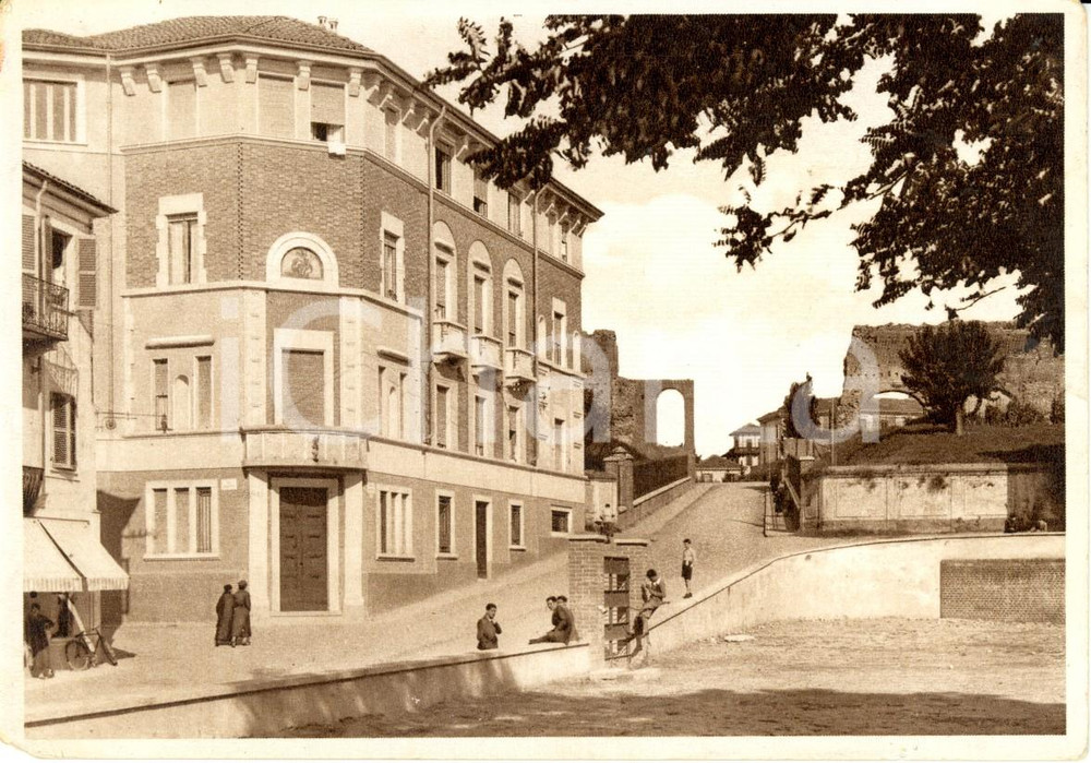 Cartolina originale da collezione 1950 ca ASTI Veduta di via Vincenzo GIOBERTI Cartolina postale ANIMATA FG VG 1