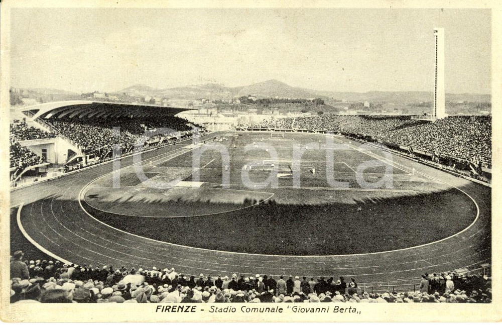 Cartolina originale da collezione 1933 FIRENZE Stadio Giuseppe BERTA affollato per una partita di calcio FP VG 1