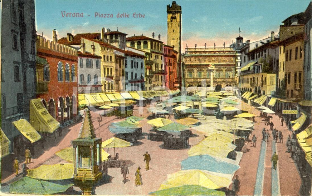 Cartolina originale da collezione 1917 VERONA Veduta di piazza delle ERBE con passanti Cartolina ANIMATA FP NV 1
