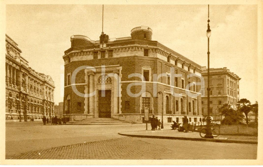 Cartolina originale da collezione 1930 ca ROMA Esterno della Casa madre dei MUTILATI Cartolina ANIMATA FP NV 1