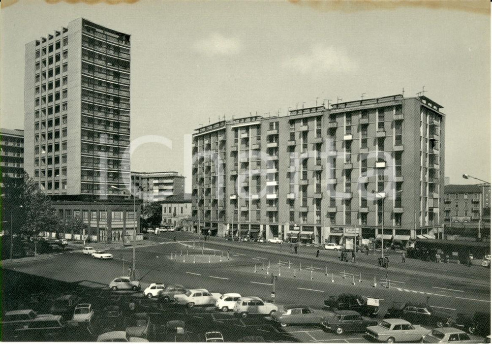 Cartolina originale da collezione 1960 ca SESTO SAN GIOVANNI MI Il grattacielo del rondò Cartolina ANIMATA FG NV 1