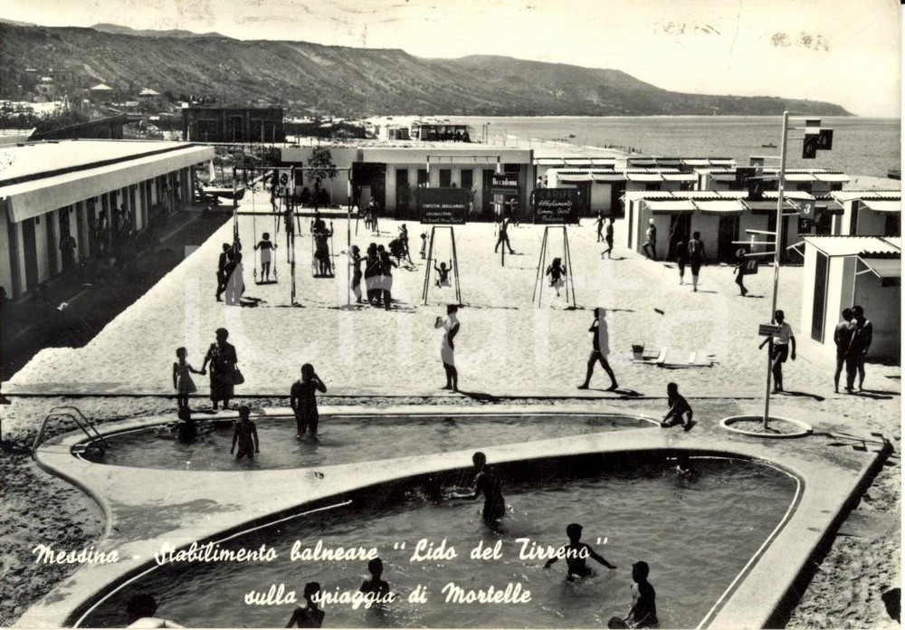 Cartolina originale da collezione 1958 MESSINA Bagnanti a stabilimento balneare Lido del TIRRENO di MORSELLE FG VG 1