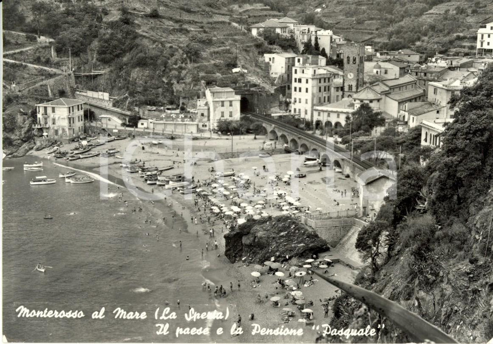 Cartolina originale da collezione 1960 MONTEROSSO AL MARE SP Panorama paese e pensione Pasquale ANIMATA FG VG 1