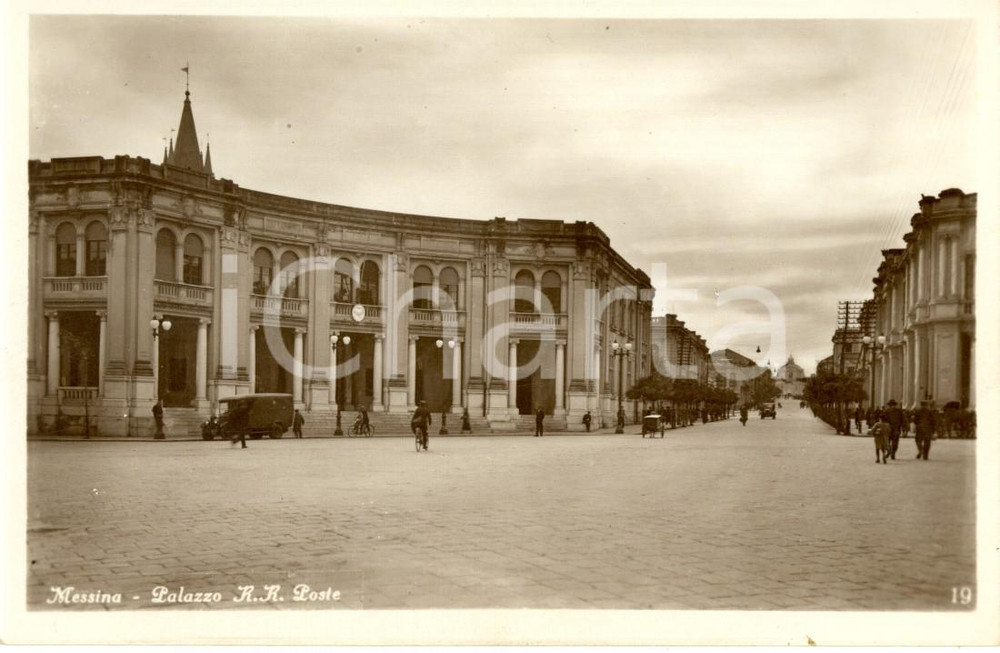 1920 ca MESSINA Veduta del palazzo delle Regie Poste *Cartolina ANIMATA FP NV