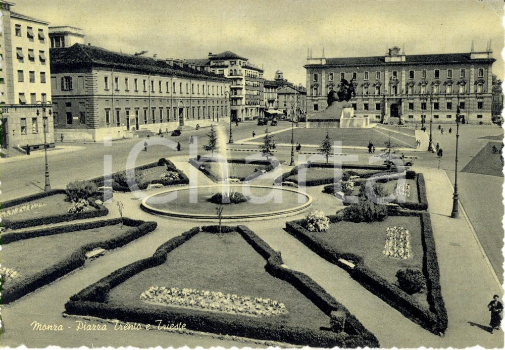 Cartolina originale da collezione 1955 ca MONZA Panorama di piazza TRENTO e TRIESTE Cartolina ANIMATA FG NV 1