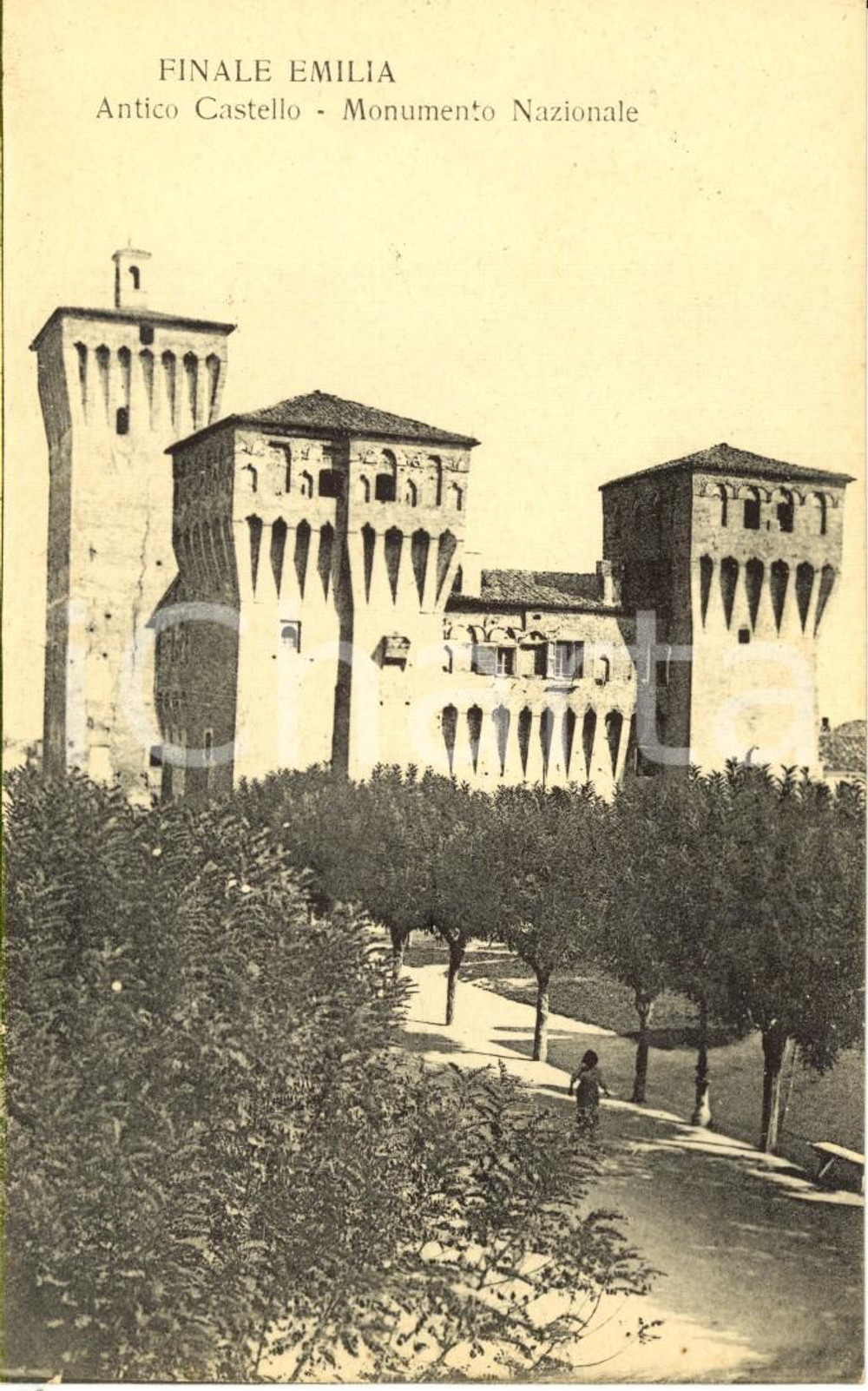 Cartolina originale da collezione 1920 ca FINALE EMILIA MO Esterno del Castello ESTENSE Cartolina ANIMATA FP NV 1