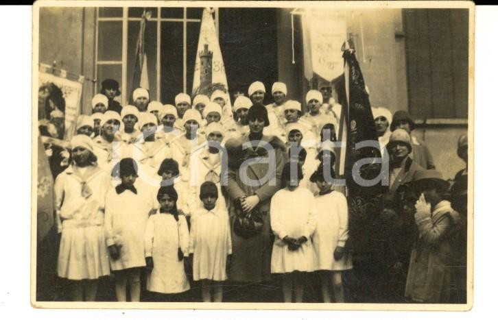 Fotografia d epoca originale 1930 ca AREA VENETA ? Bambine appartenenti a un gruppo religioso Foto 9x5 1