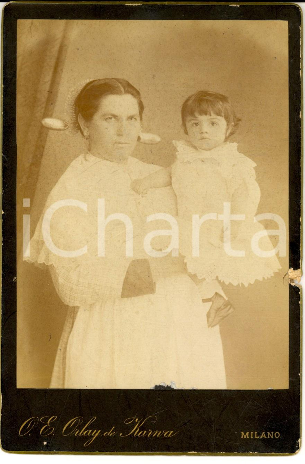 Fotografia d epoca originale 1900 ca MILANO Balia con bambina in braccio Fotografia ORLAY DE KARWA 1