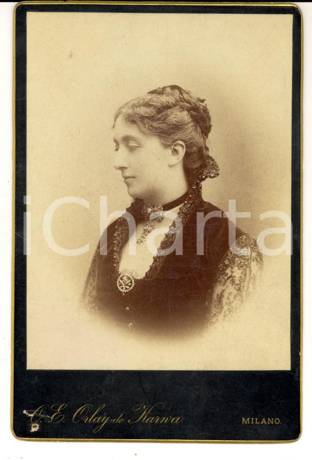 Fotografia d epoca originale 1900 ca MILANO Donna con abito nero ricamato Fotografia ORLAY DE KARWA 1