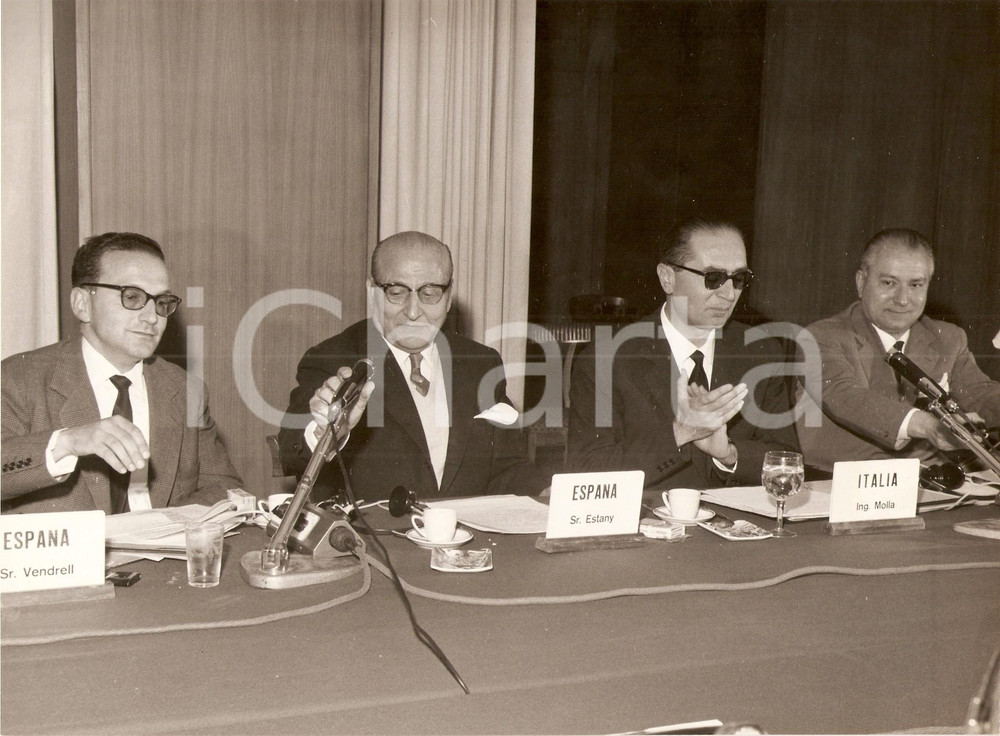 Fotografia d epoca originale 1962 MILANO Congresso Internazionale CARBION Applausi per Mr. ESTANY Foto 1