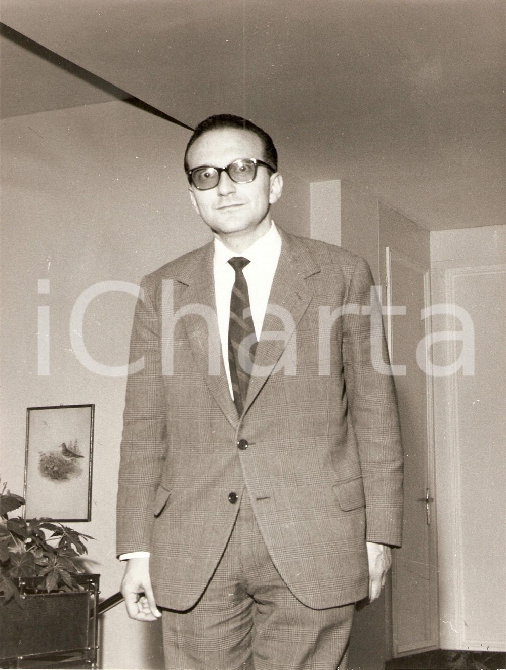 Fotografia d epoca originale 1962 MILANO Congresso Internazionale CARBION Mr. VENDRELL lascia conferenza Foto 1