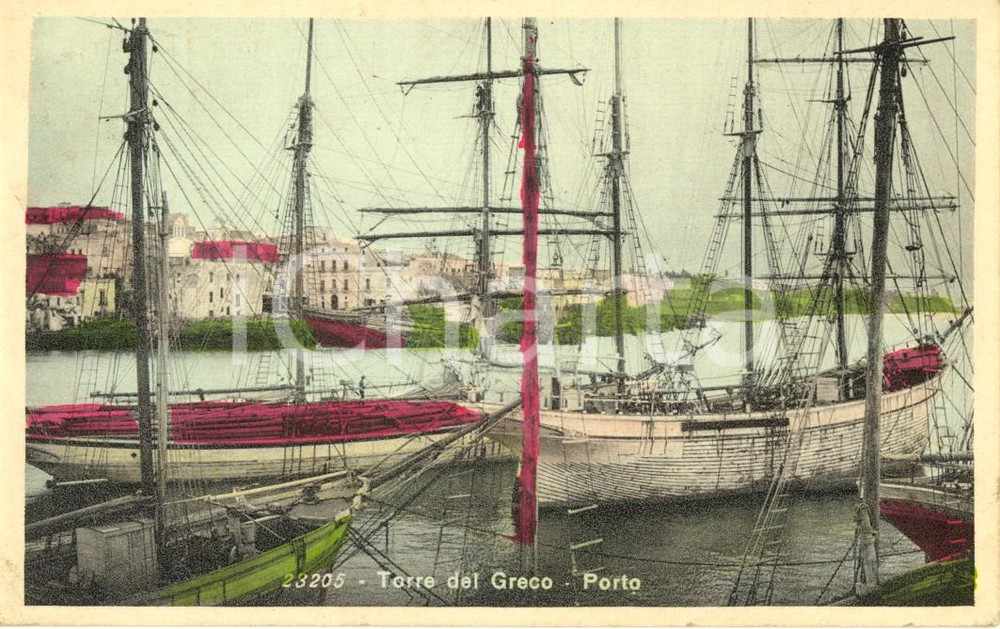 Cartolina originale da collezione 1930 ca TORRE DEL GRECO NA Velieri nel porto Cartolina DANNEGGIATA FP VG 1