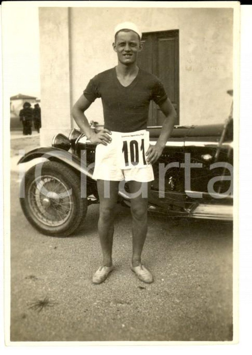 Fotografia d epoca originale 1930 ca PISA ATLETICA Giovane atleta UNIONE SPORTIVA PISA Foto 8x6 1