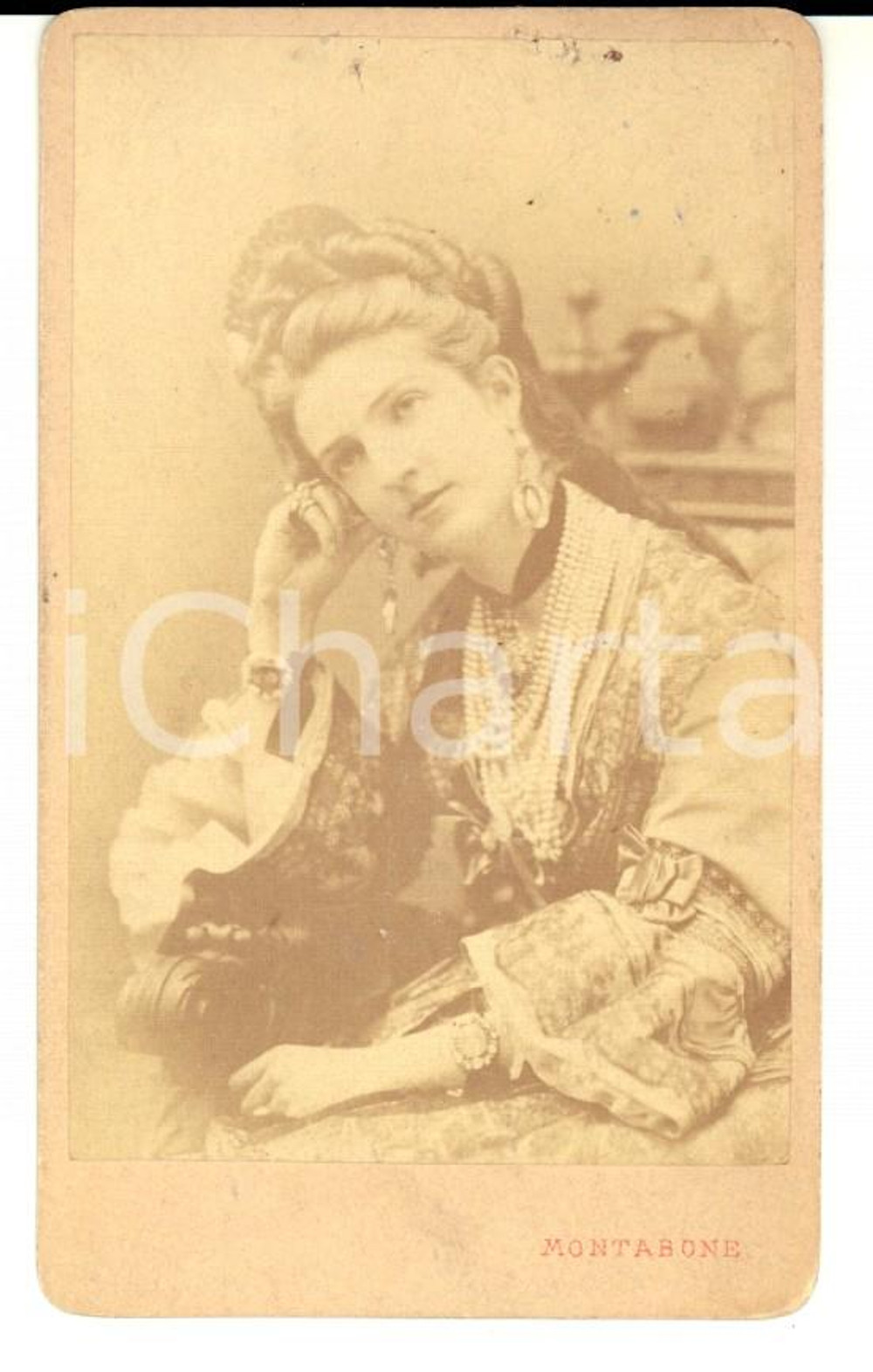 Fotografia d epoca originale 1865 ca TORINO Margherita di SAVOIA futura regina d Italia Foto MONTABONE 1