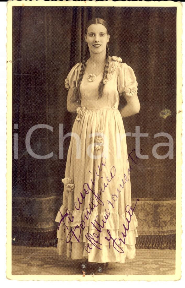 Fotografia d epoca originale 1935 ROMA Giovane attrice in costume di scena Fotografia G. MICHELI 1