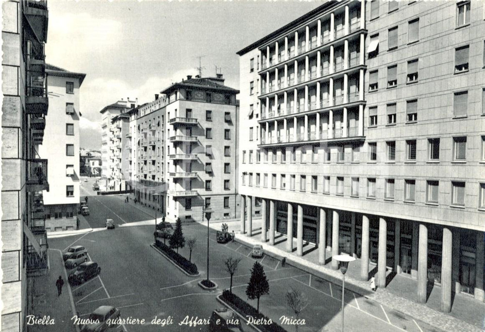 Cartolina originale da collezione 1959 BIELLA Il nuovo quartiere degli AFFARI e via PIETRO MICCA Cartolina FG VG 1