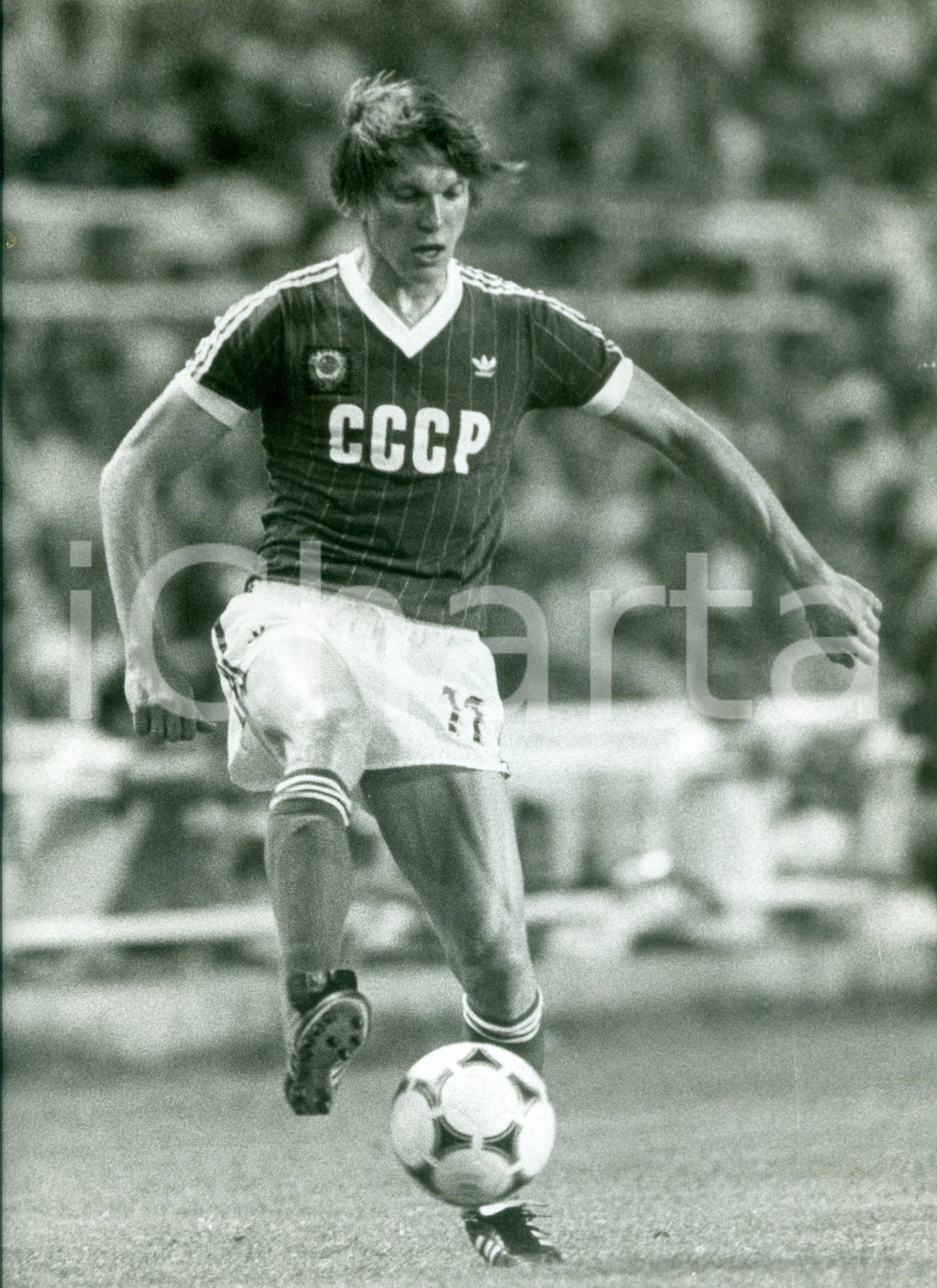 Fotografia d epoca originale 1980 ca RUSSIA Calcio Calciatore Oleh BLOCHIN durante una partita Fotografia 1