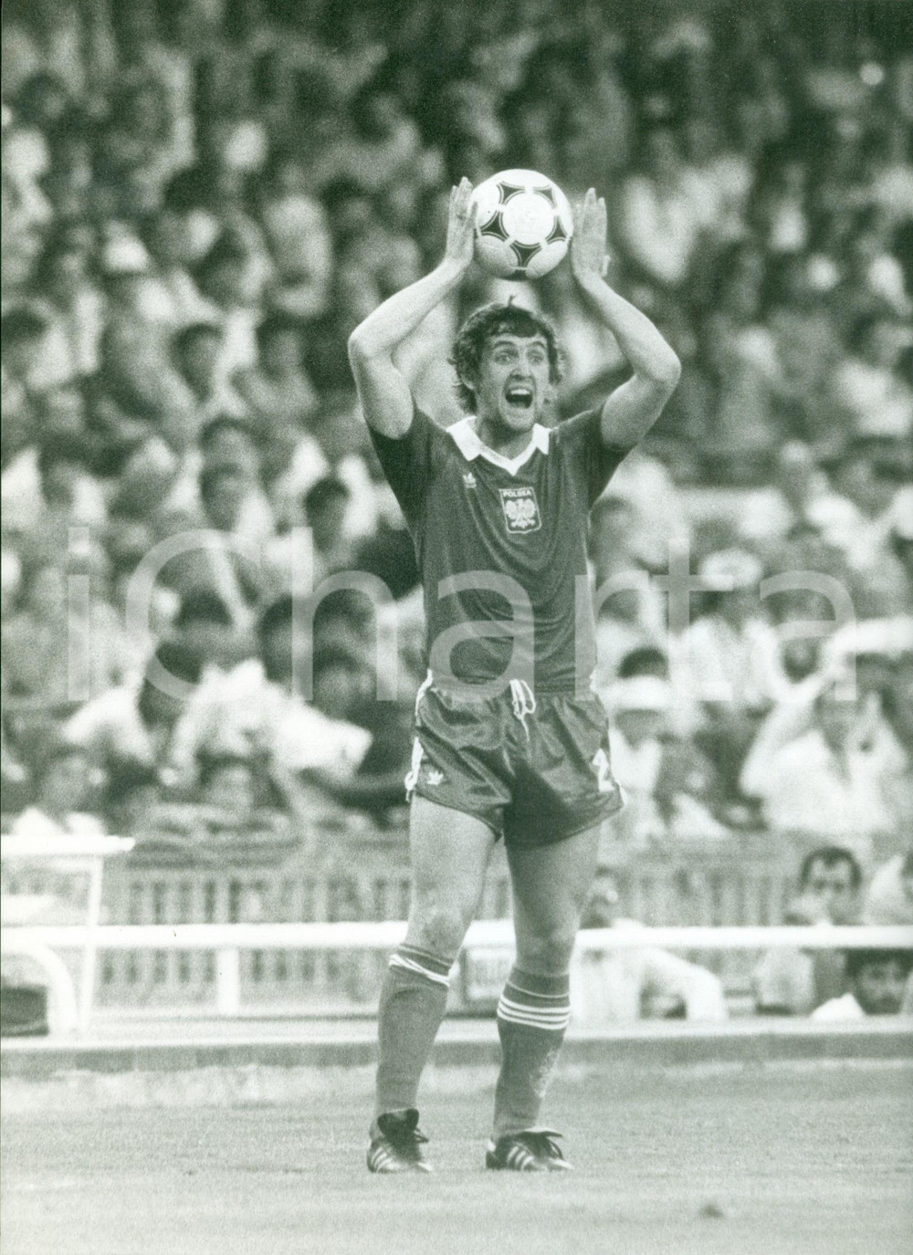 Fotografia d epoca originale 1980 ca CALCIO Nazionale POLONIA Difensore Marek DZIUBA Fotografia cm 24 x 30 1