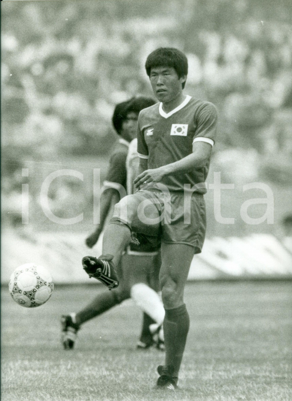 Fotografia d epoca originale 1986 MESSICO Mondiali CALCIO Cha BUMKUN Nazionale COREA SUD in attacco Foto 1