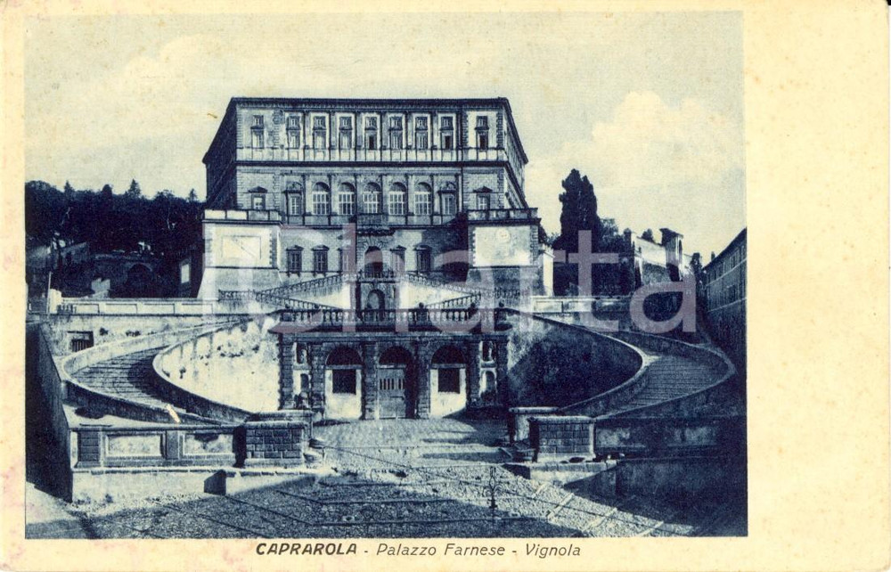 Cartolina originale da collezione 1930 ca CAPRAROLA VT Veduta della facciata del Palazzo FARNESEVIGNOLA FP NV 1