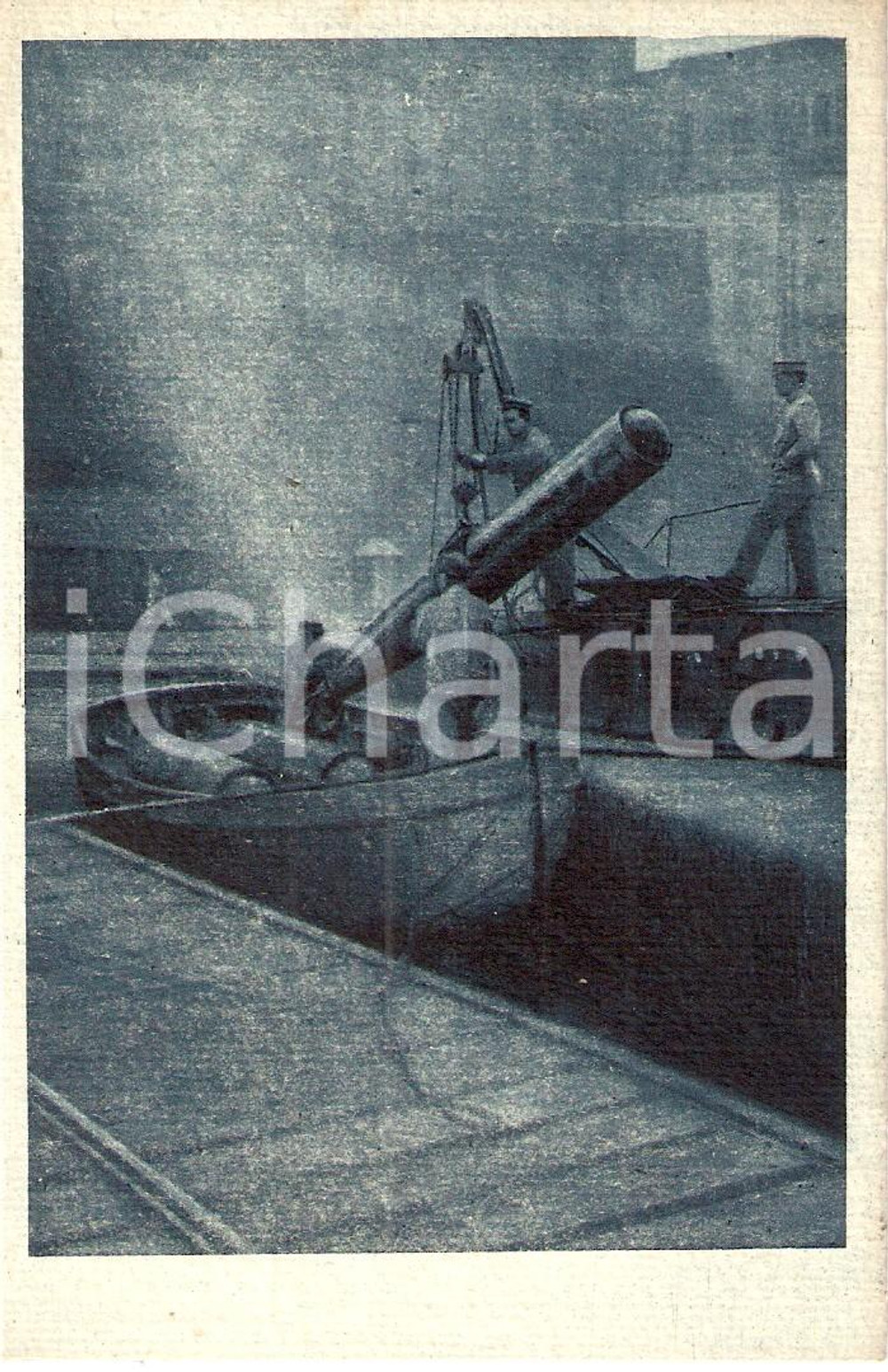 Cartolina originale da collezione 1925 ca REGIA MARINA MILITARE Imbarco di siluri in sommergibili Cartolina FP NV 1