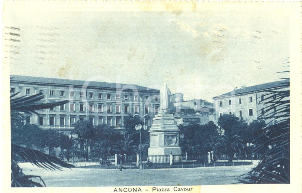 Cartolina originale da collezione 1926 ANCONA Veduta di PIAZZA CAVOUR Cartolina ILLUSTRATA FP VG 1