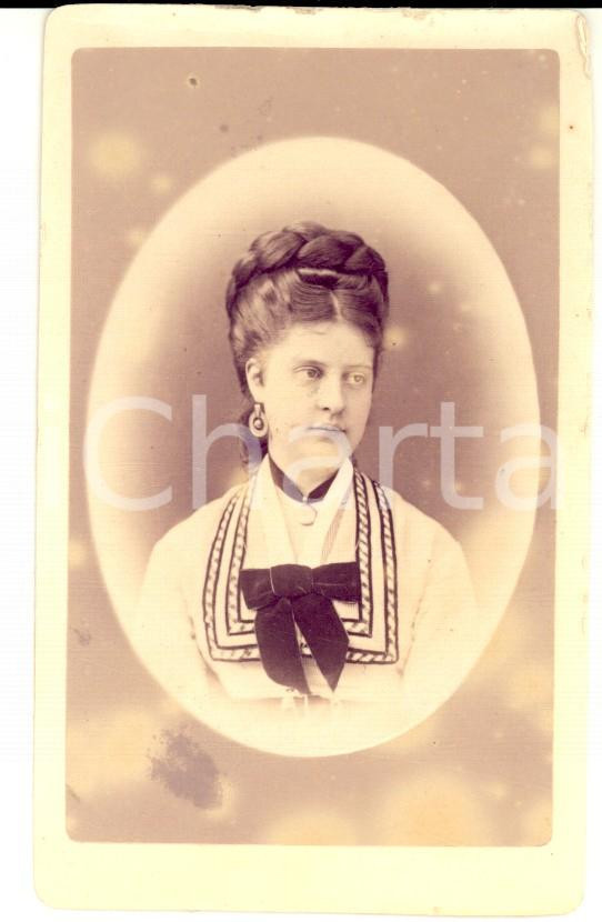 Fotografia d epoca originale 1880 ca GENOVA Ritratto femminile con fiocco nero Fotografia GIULIO ROSSI 1