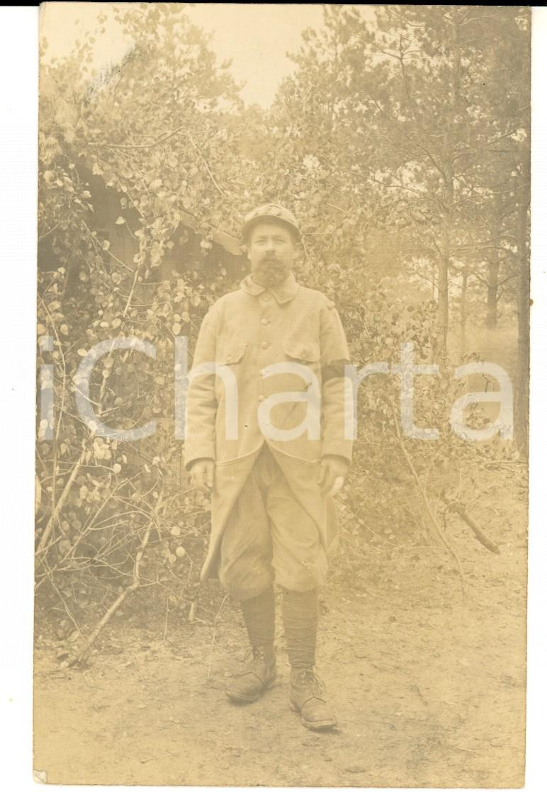 Fotografia d epoca originale 1915 ca WW1 PARIS ARMEE DE TERRE Militare posa in un bosco Foto FP NV 1