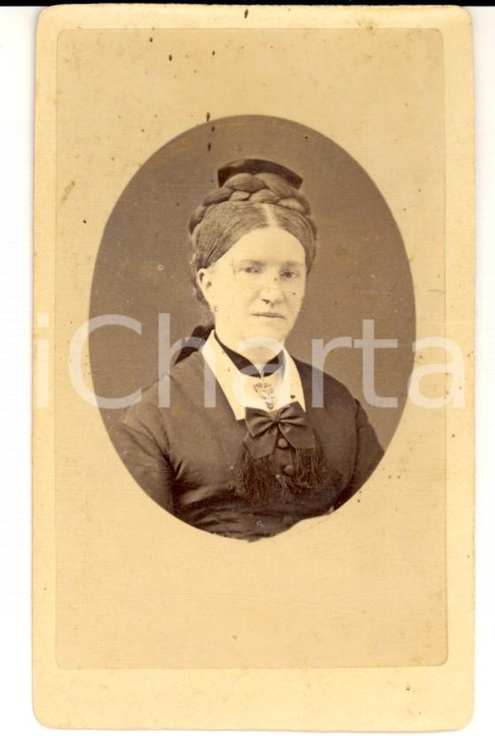 Fotografia d epoca originale 1880 ca GENOVA Ritratto di donna con lo chignon Fotografia GIULIO ROSSI 1