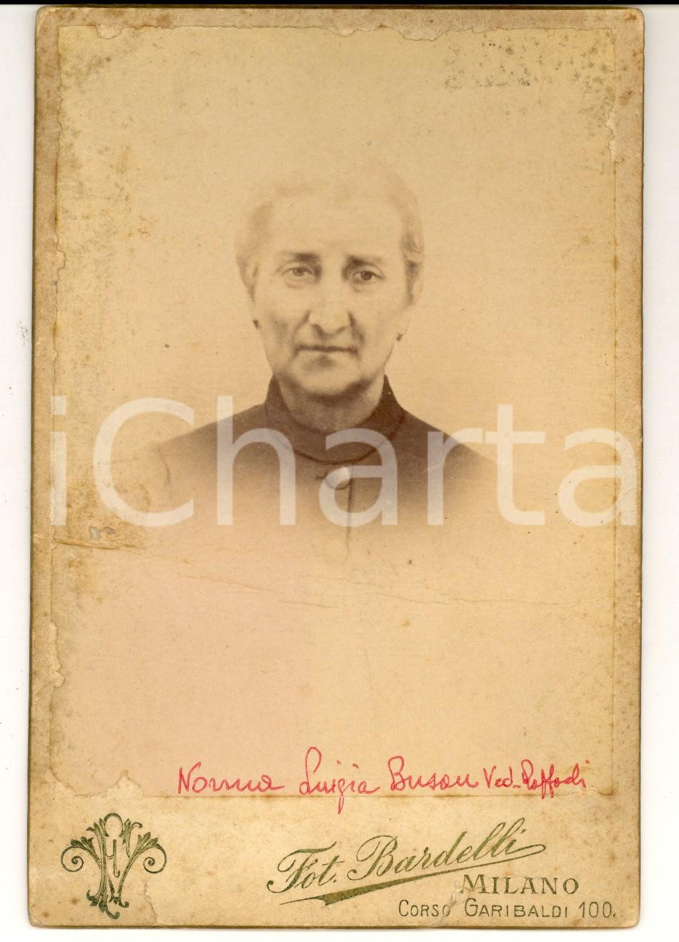 Fotografia d epoca originale 1890 ca MILANO Ritratto di Luigia BUSAN vedova RAFFAELLI Foto DANNEGGIATA 1