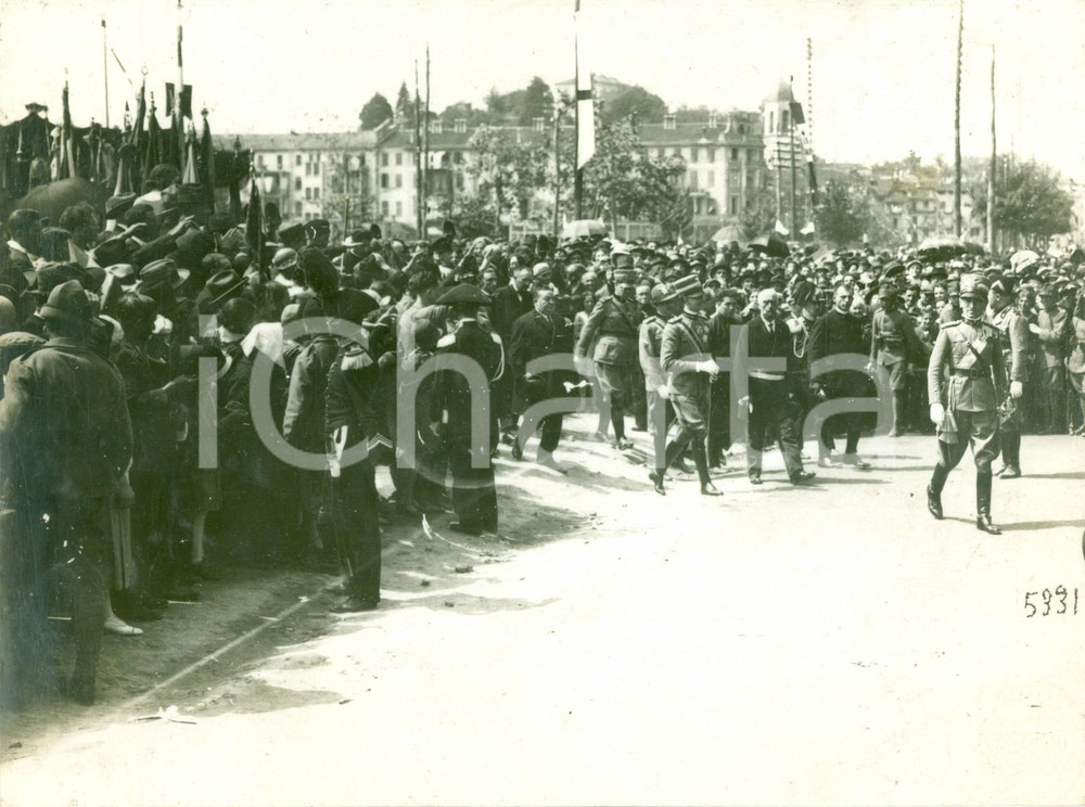 Fotografia d epoca originale 1930 ca TORINO Principe UMBERTO II sfila con le autoritÃ  Fotografia 1