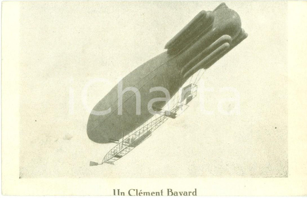 Cartolina originale da collezione 1915 ca PARIS Un dirigibile CLEMENT BAYARD in volo Cartolina postale FP NV 1
