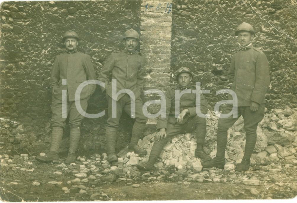 Fotografia d epoca originale 1917 AREA VARESE WW1 Gruppo soldati dei Laboratori Meccanici Fotocartolina 1