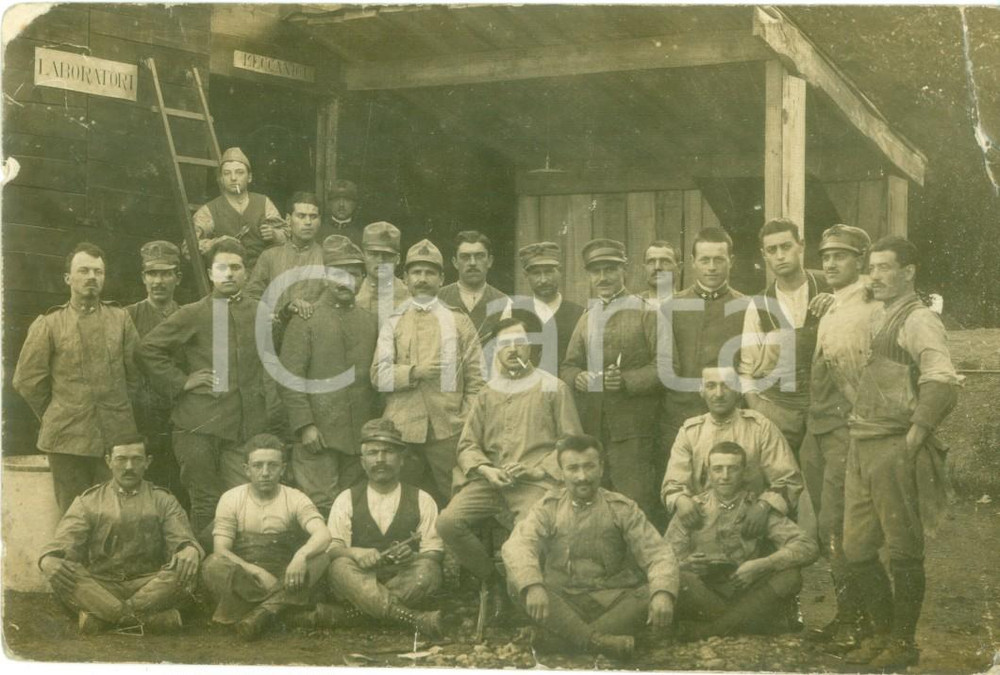 Fotografia d epoca originale 1917 AREA VARESE WW1 Squadra soldati dei Laboratori Meccanici Fotocartolina 1
