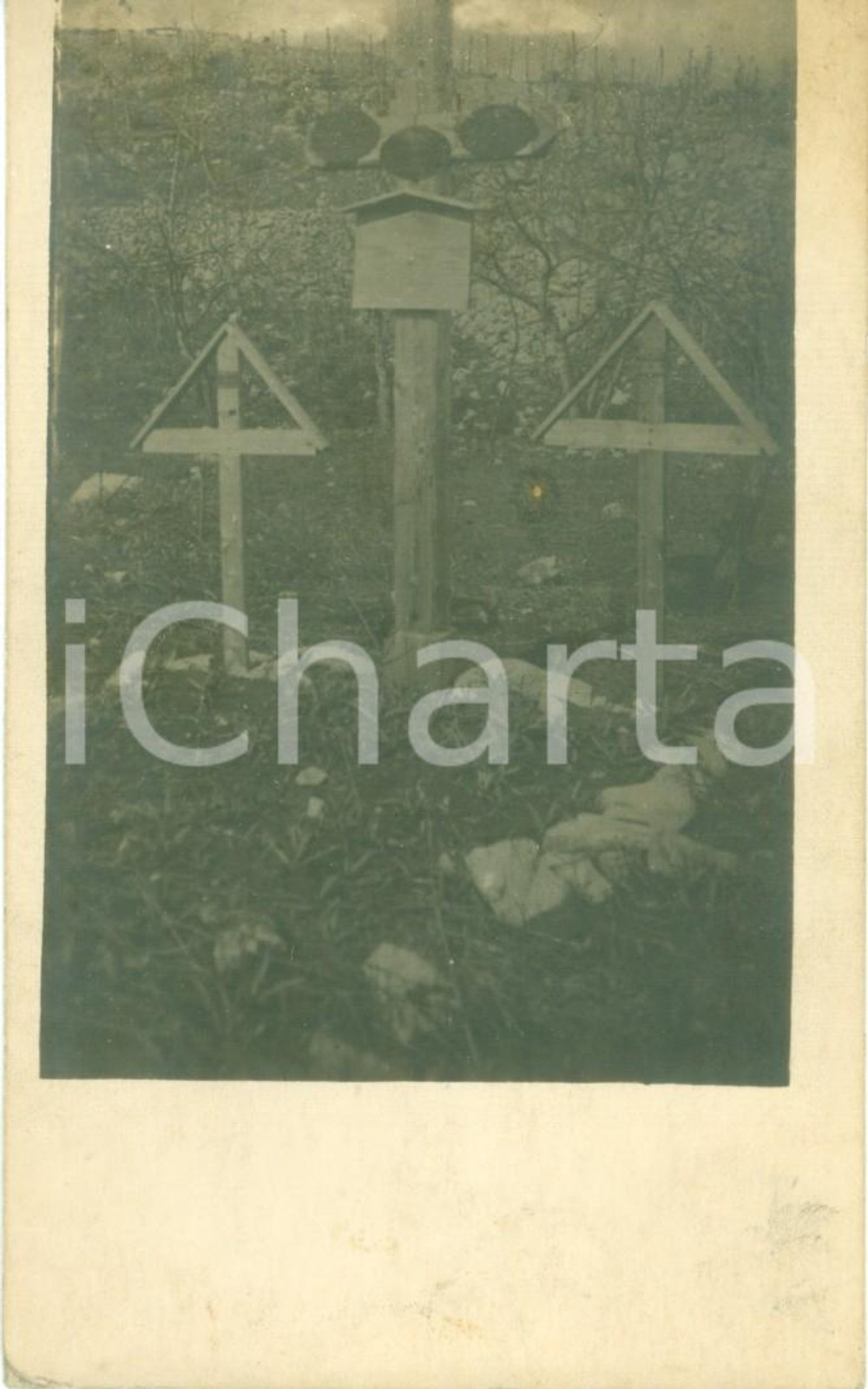 Fotografia d epoca originale 1917 FRONTE DEL PIAVE WW2 Tomba di un Generale ungherese Fotocartolina 1