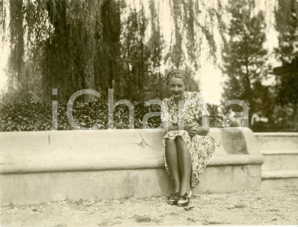Fotografia d epoca originale 1942 MILANO Margarethe COLINS DE TARSIENNE del Salone Elizabeth ARDEN Fotografia 1