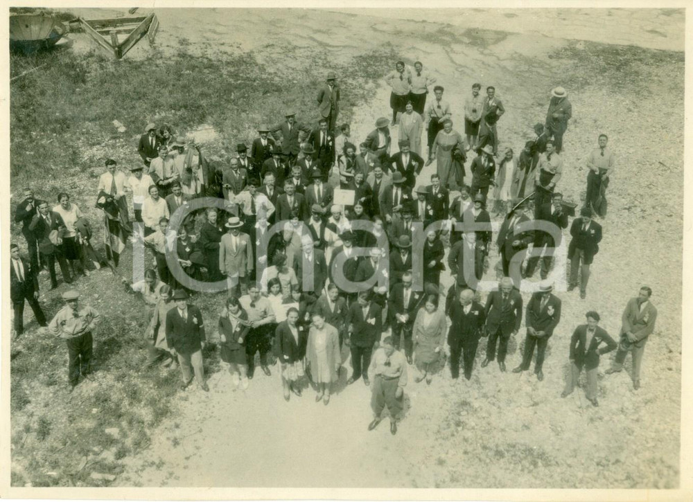 Fotografia d epoca originale 1935 GROTTE DI VALGANNA VA Gruppo Rionale Fascista BRANCA visto da cascata 1